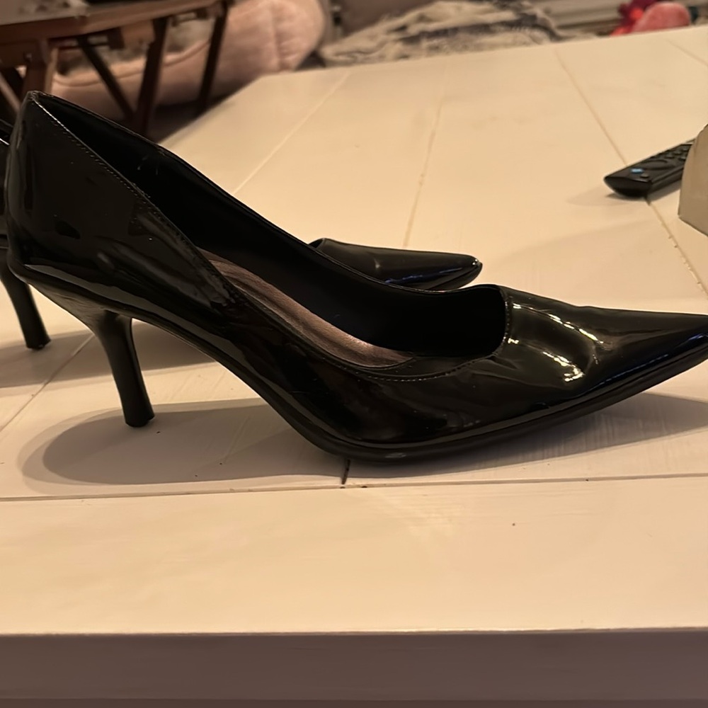 Reaction Kenneth Cole heels